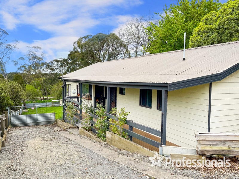 2839 Warburton Highway, Wesburn, Vic 3799 Property Details