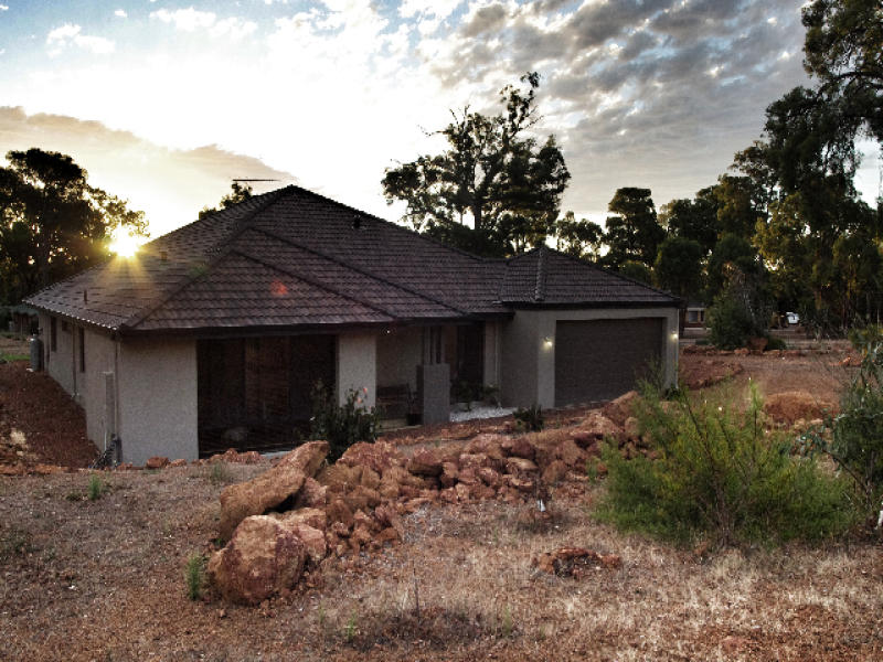 11 Marginata Parade, Jarrahdale, WA 6124 Property Details