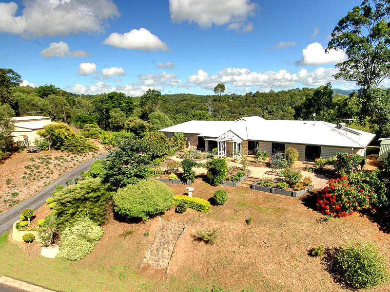 11 Willem, Draper, Qld 4520 Property Details