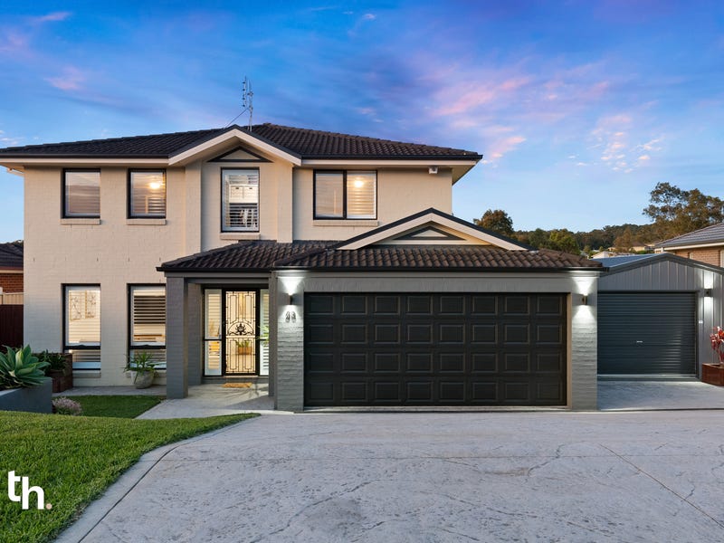 33 Araminta Chase, Cameron Park, NSW 2285
