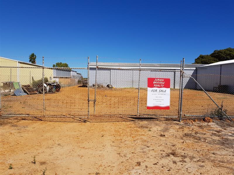 10 Lake Street, Leeman, WA 6514