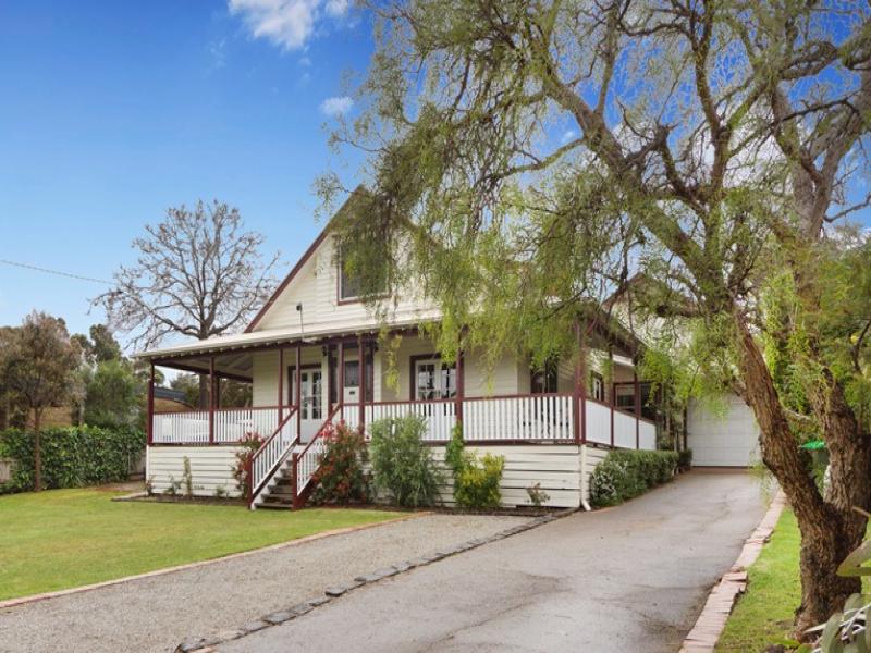 16 Koornalla Cres, Mount Eliza, VIC 3930