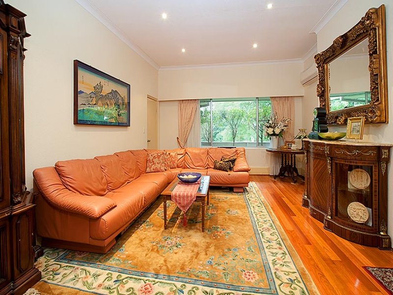 4 De Villiers Avenue, Chatswood, NSW 2067