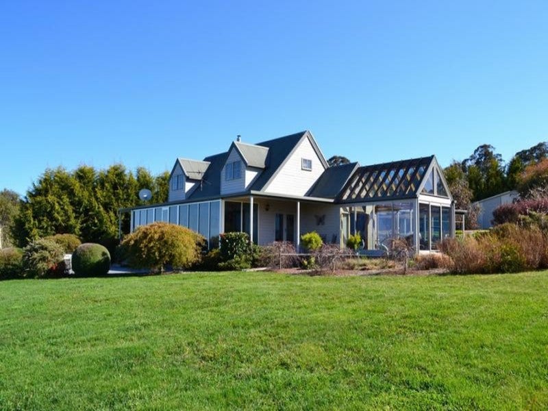 3 Grandview Drive, Barwite, Vic 3722 Property Details