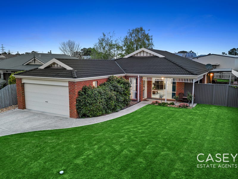 39 Brookland Greens Boulevard, Cranbourne, Vic 3977 Property Details