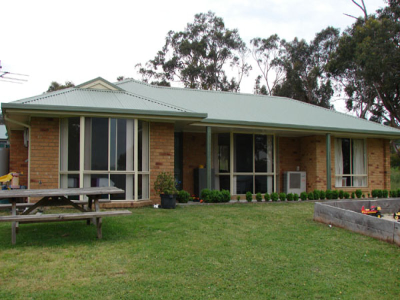 30 Whitelaw Street, Meeniyan, Vic 3956 Property Details