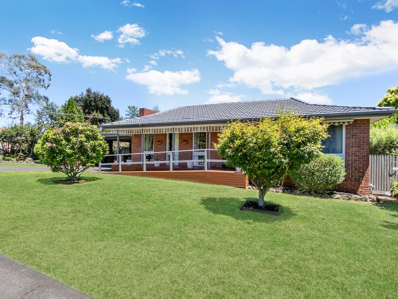 1 Cherry Tree Grove, Croydon, VIC 3136