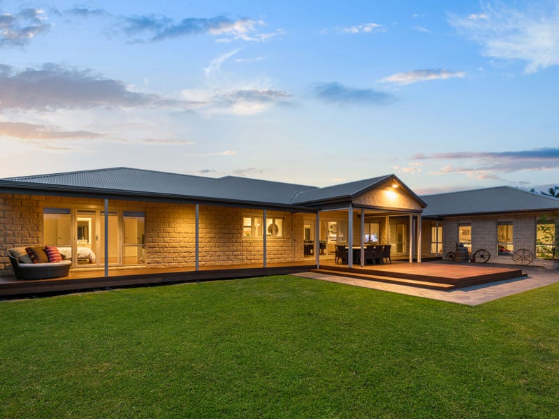 44 Highgrove Drive, Sunbury, Vic 3429 Property Details