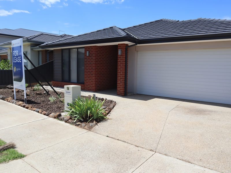 16 Rimmington Way, Rockbank, VIC 3335 - realestate.com.au