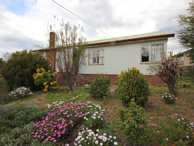 135 Abbotsfield Road, Claremont, Tas 7011 Property Details