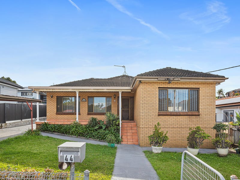 44 Mirrabooka Road, Lake Heights, NSW 2502