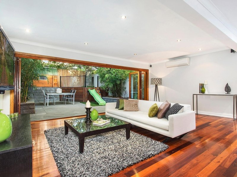 218 Street, Erskineville, NSW 2043