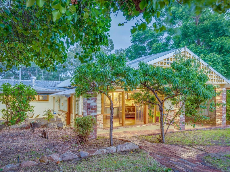 104 Roberts Road, Kelmscott, WA 6111