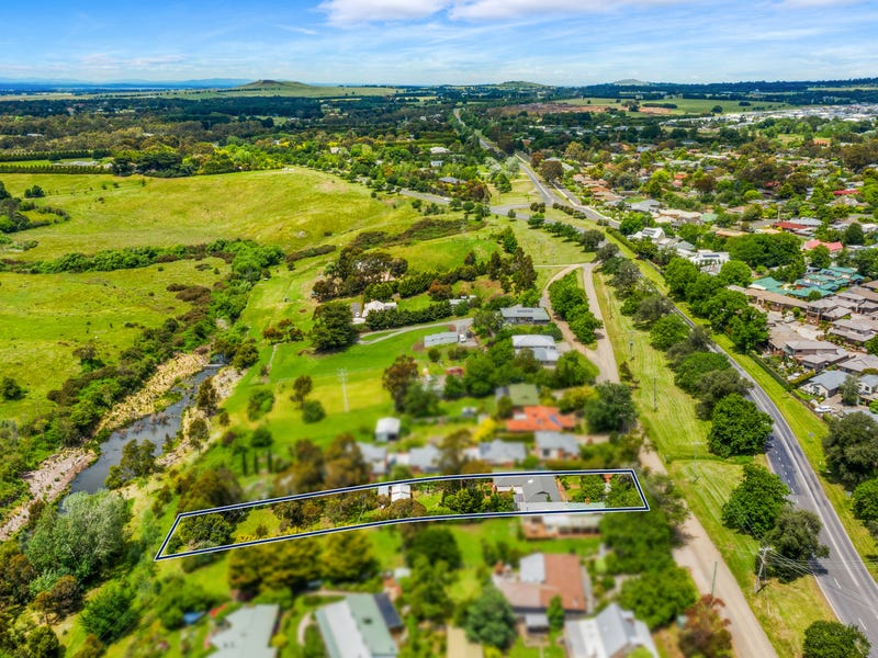 11 Melbourne Road, Gisborne, VIC 3437