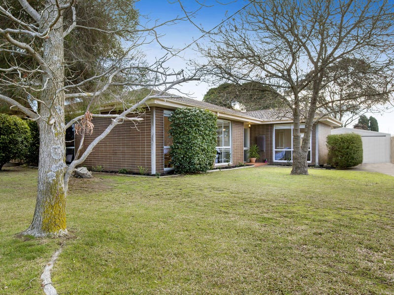 67 Robertson Drive, Mornington, Vic 3931 Property Details