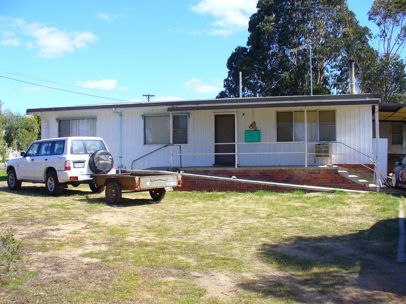 4 Davies Street, Gnowangerup, WA 6335 House for Sale