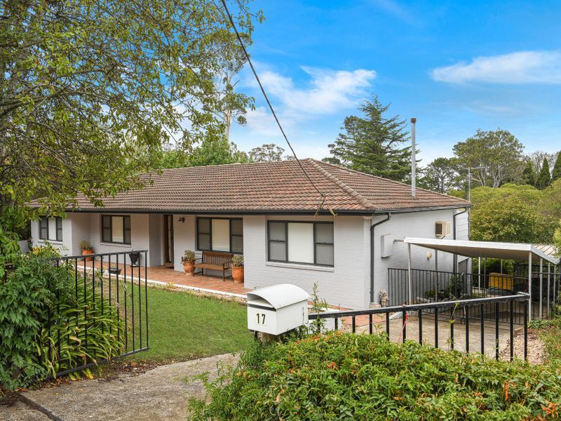 17 Woodville Road, Moss Vale, NSW 2577 House for Sale