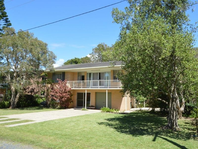 14 Sandys Beach Drive, Sandy Beach, NSW 2456