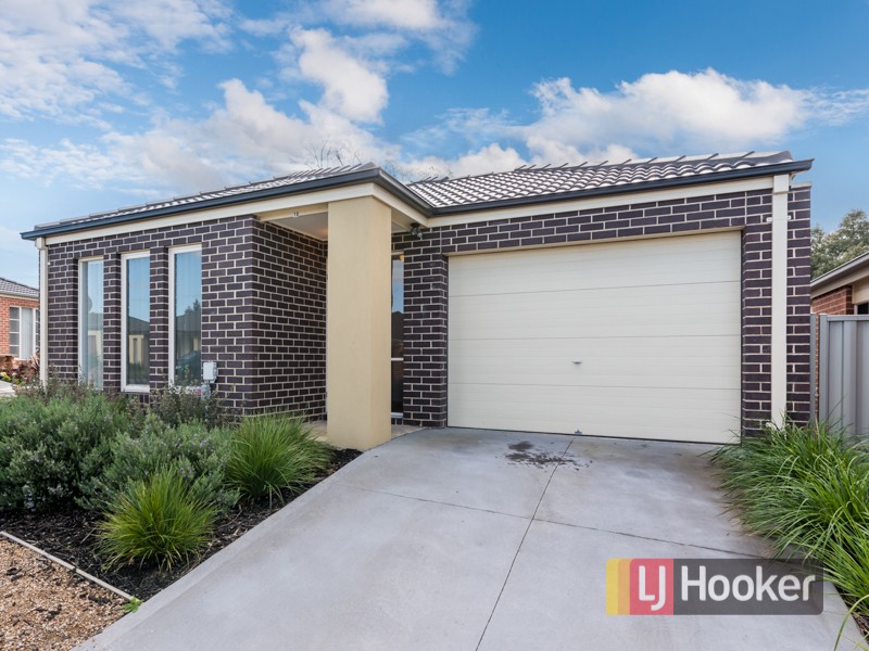 10 Blackburn Mews, Langwarrin, Vic 3910 Property Details