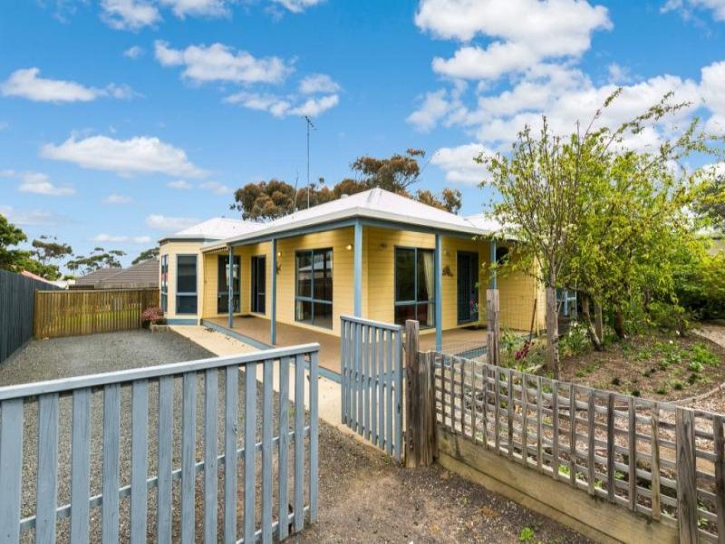 33 Beales Street, Torquay, Vic 3228 Property Details