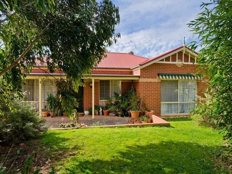28 Eureka Street, Chewton, Vic 3451 Property Details