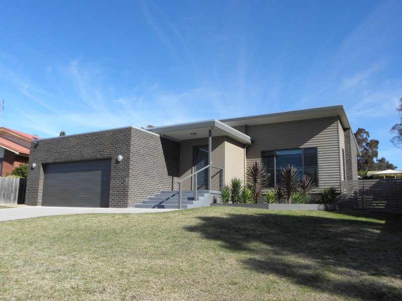 15 Reeves Street, Kalimna, VIC 3909