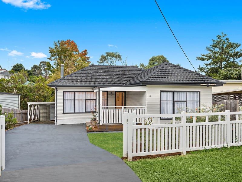 19 Risley Road, Figtree, NSW 2525