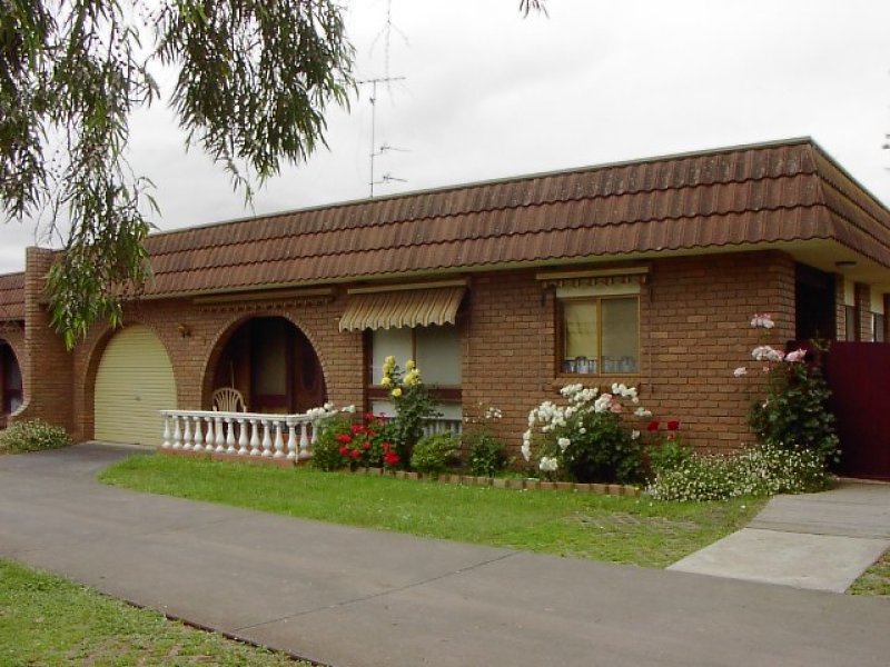 1820 OGILVY STREET, Leongatha, Vic 3953 Property Details