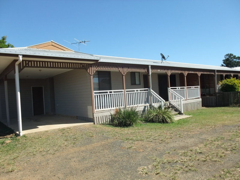 31 Hall Street, Peak Crossing, QLD 4306