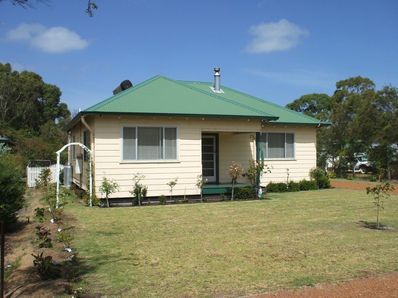 94 Ocean Beach Road, Denmark, WA 6333 Property Details