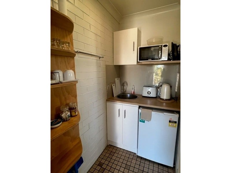 10 Burnside Avenue, Tamworth, NSW 2340 Studio for Rent realestate