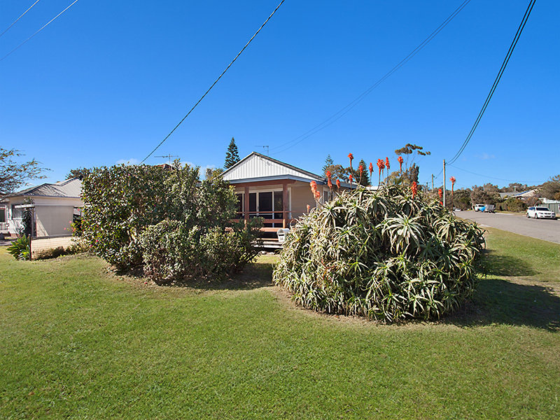 14 Ashley Street, Marks Point, NSW 2280