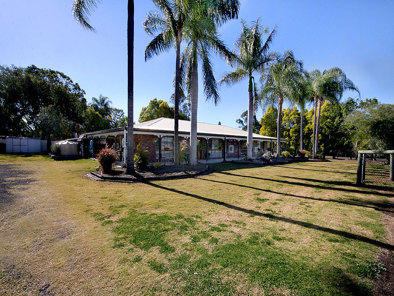 1220 Adelong Avenue, Thagoona, Qld 4306 Property Details