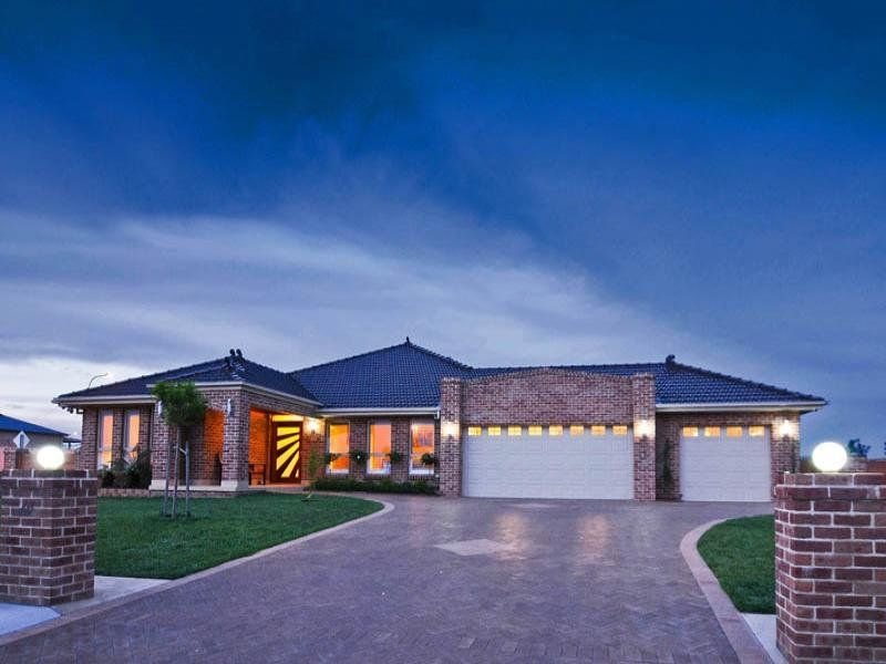 42 Farrell Road, Orange, NSW 2800 Property Details