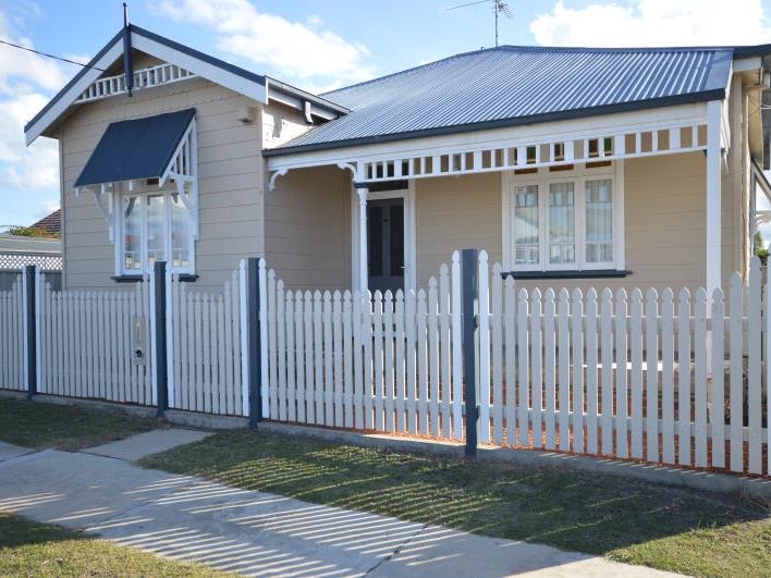 3 Douglas Street, Stockton, NSW 2295