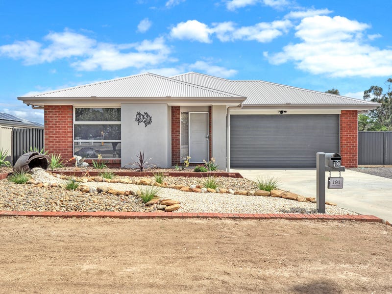 191 High Street, Avoca, VIC 3467