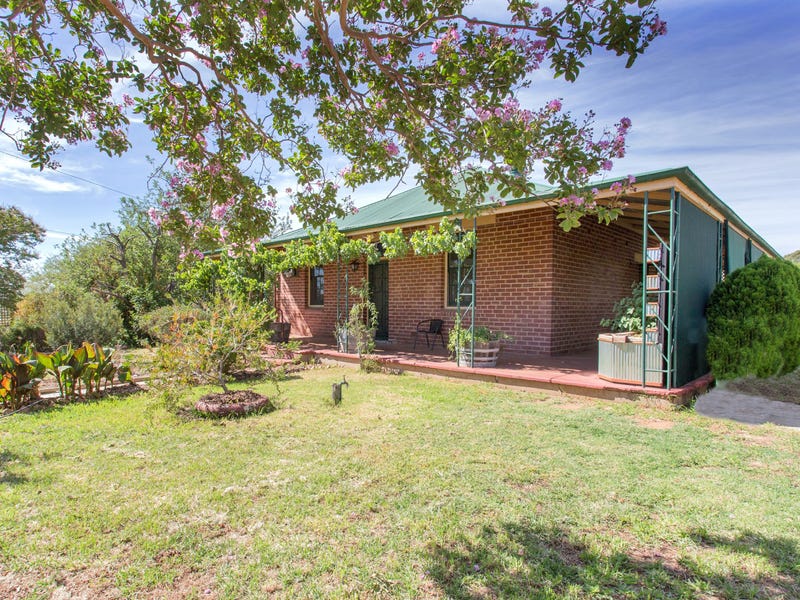 53 Waratah Street, Cowra, NSW 2794