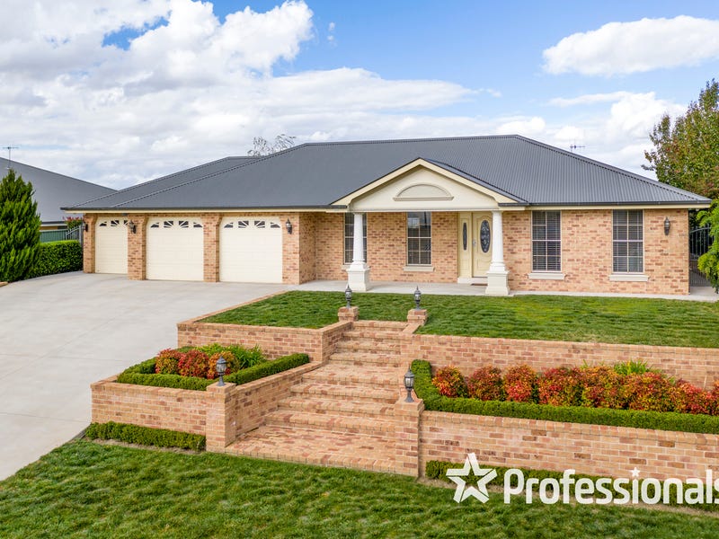 30 Westbourne Drive, Llanarth, NSW 2795 Property Details