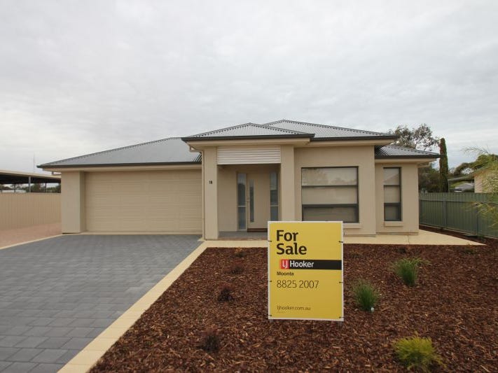18 Moonta Road, Moonta Bay, SA 5558