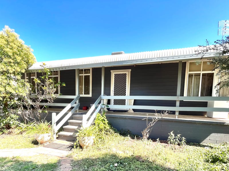 18 Farnell Street, Forbes, NSW 2871 Property Details