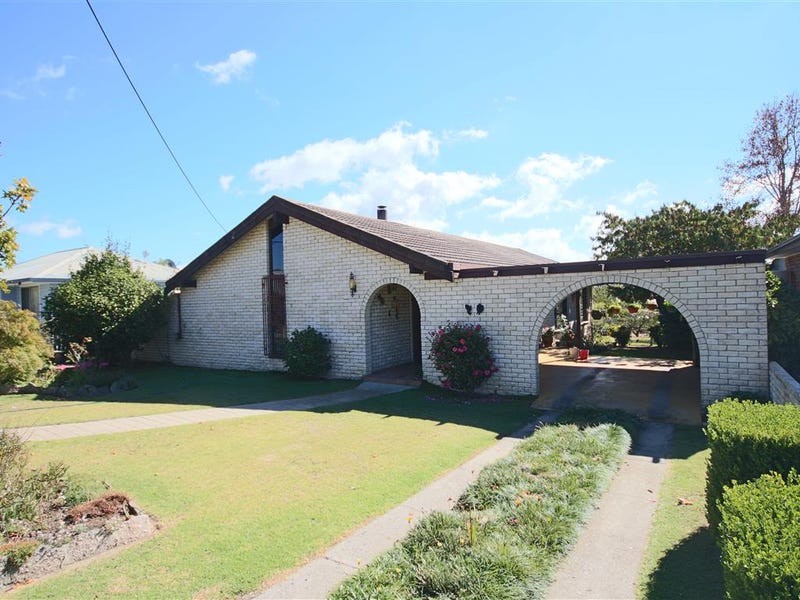 70 Clive Street, Tenterfield, NSW 2372