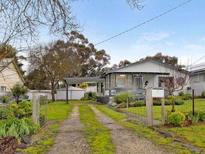 7 Clouston Court, Heathcote, Vic 3523 House for Sale