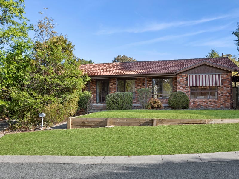 30 Costello Circuit, Calwell, ACT 2905 House for Sale