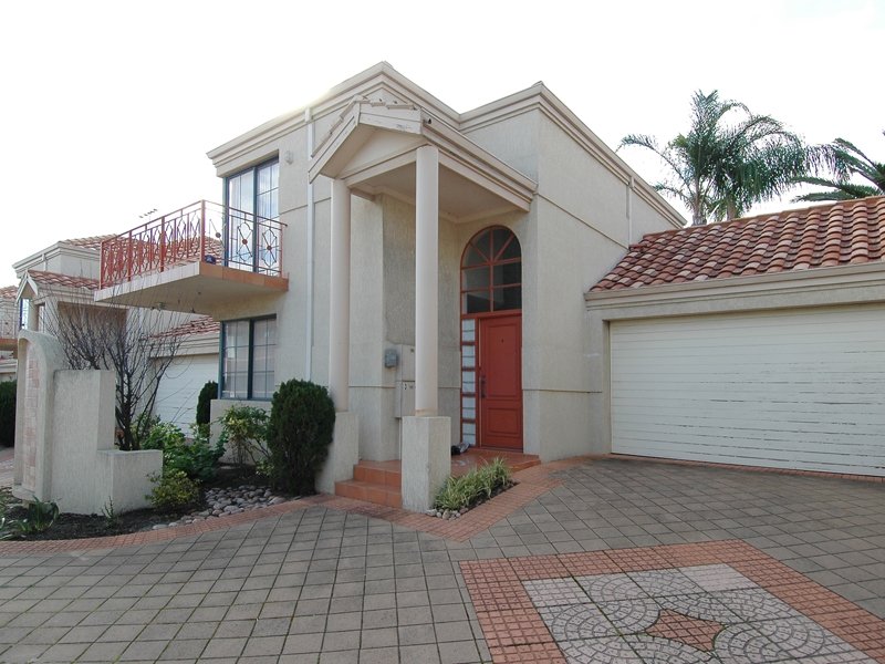 3/148 Melville Parade, Como, WA 6152