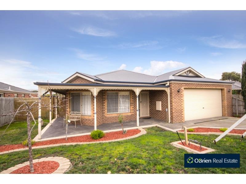 10 Brookland Greens Boulevard, Cranbourne, VIC 3977