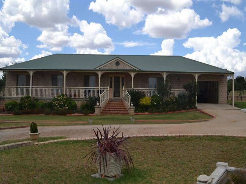 104 Runnymede Drive, Inverell, NSW 2360 Property Details