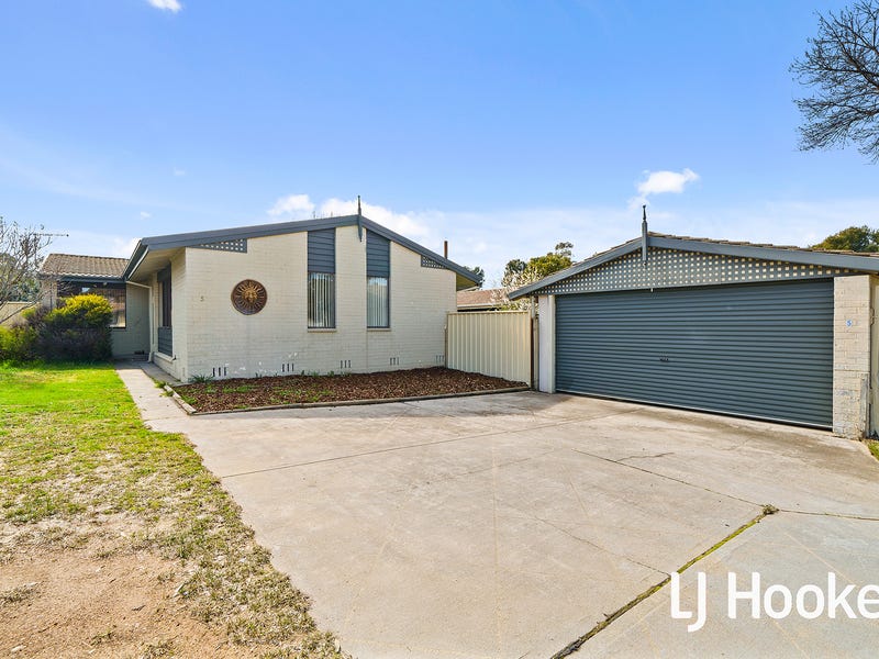 5 Weaver Place, Charnwood, ACT 2615 Property Details