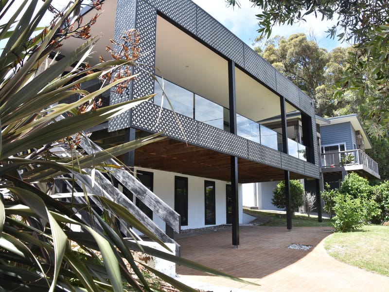 18 GIRRAWHEEN AVENUE, Kiama, NSW 2533 House for Sale