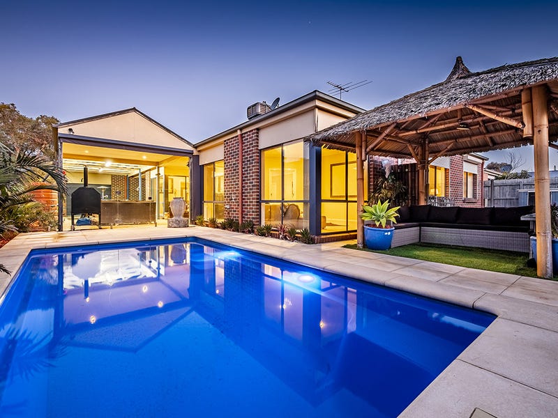 13 Parkstone Vista, Cranbourne, Vic 3977 Property Details