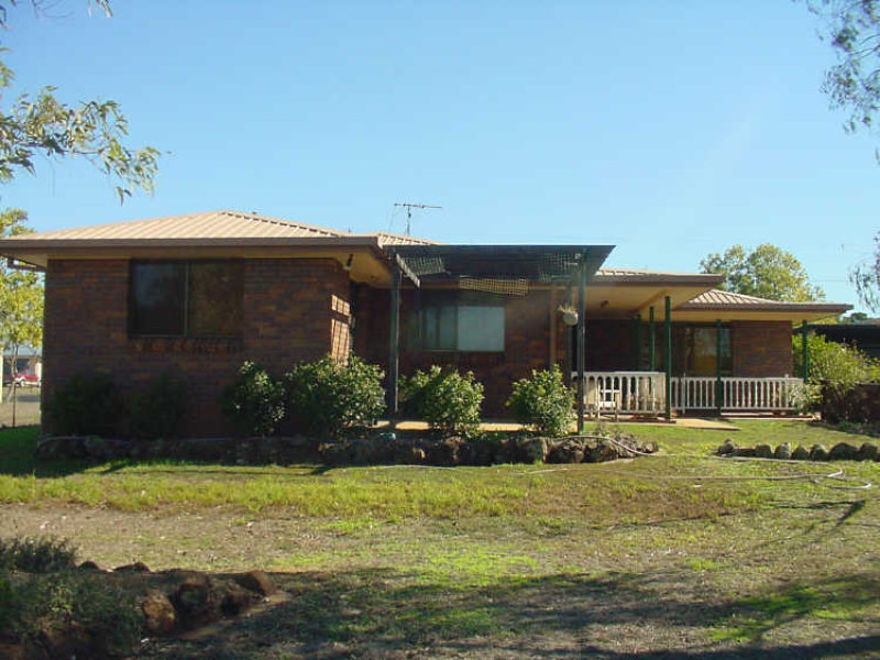 16 Roslyn Street, Westbrook, QLD 4350